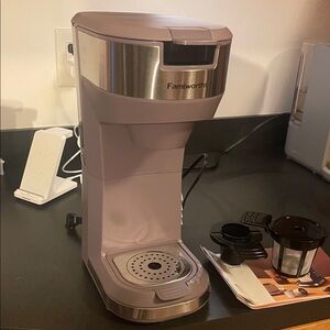 Nearly new lilac/taupe coffee brewer